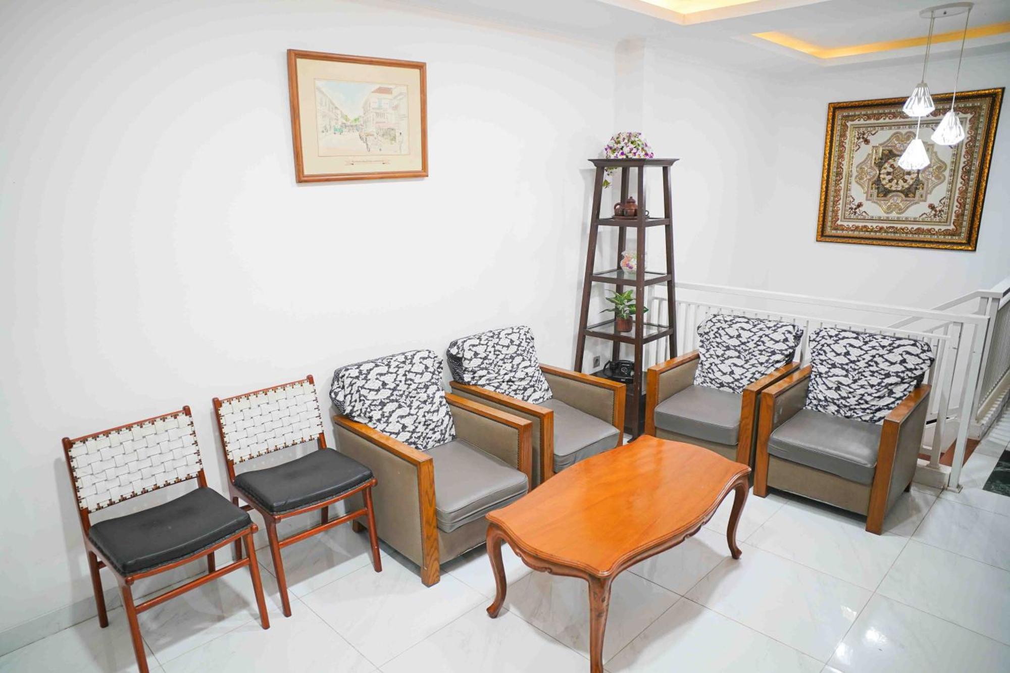 Schones Haus Private Pool & Netflix By Grorental Bandung Bagian luar foto