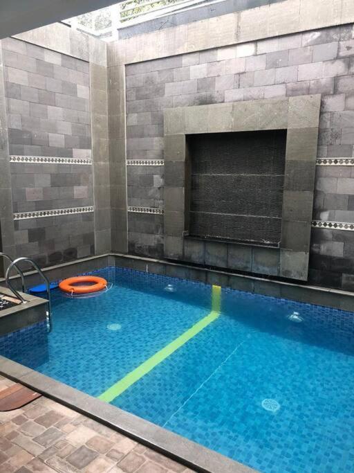 Schones Haus Private Pool & Netflix By Grorental Bandung Bagian luar foto